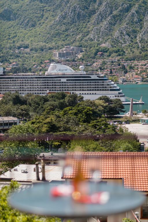 Apartments Feniks Kotor Eksteriør bilde